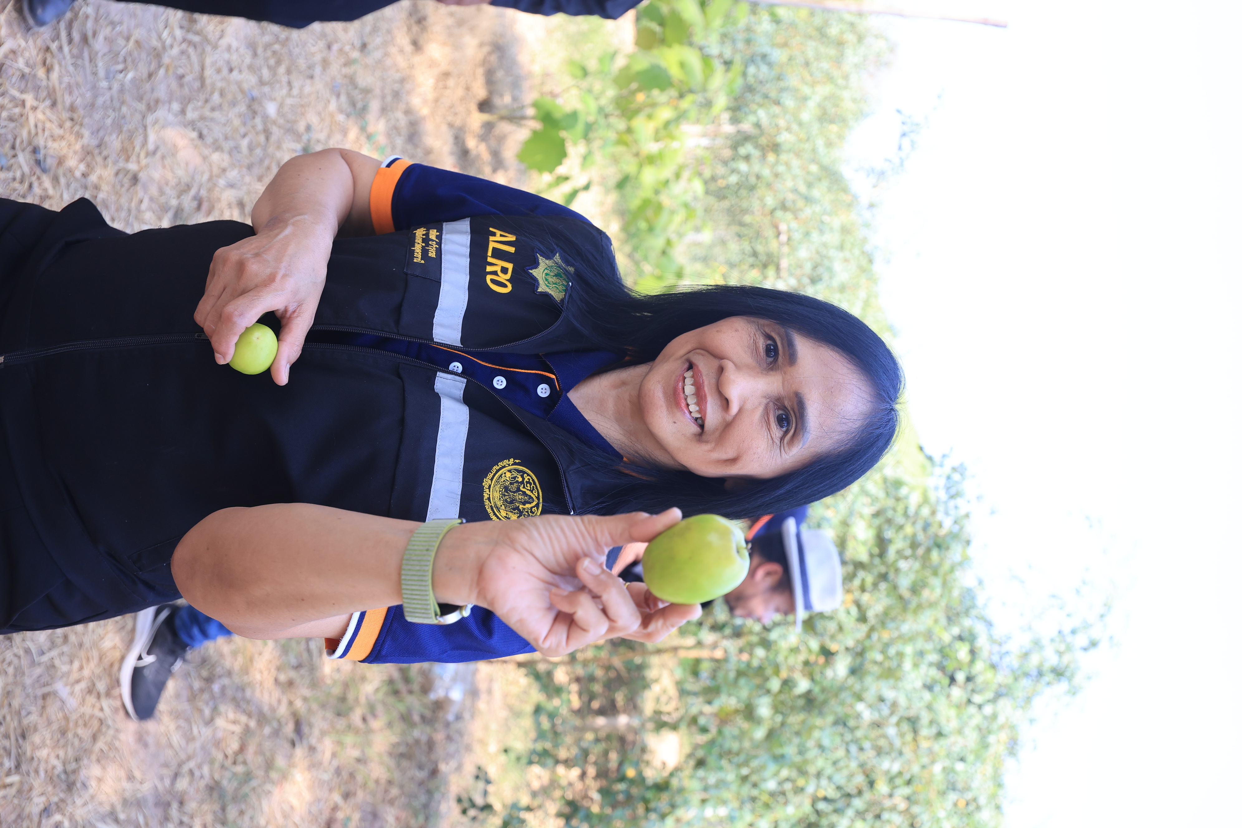 title - เลขาธิการ ส.ป.ก. และคณะ ตรวจเยี่ยมกลุ่มปลูกพุทรา บ้านท่าดีหมี หมู่ที่ 4 ต.ปากตม อ.เชียงคาน จ.เลย